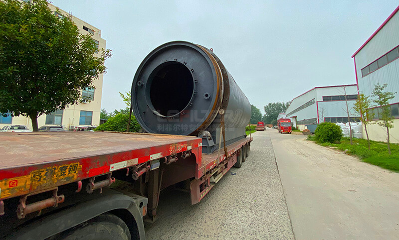 小型廢橡膠煉油設備哪個廠家比較專業，多少錢一臺